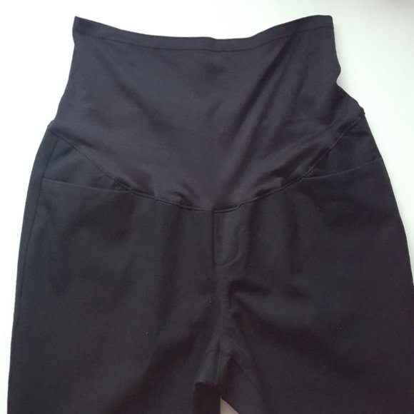 🦋 3/$25 Maternity Black Pixie Pants - Picture 3 of 5